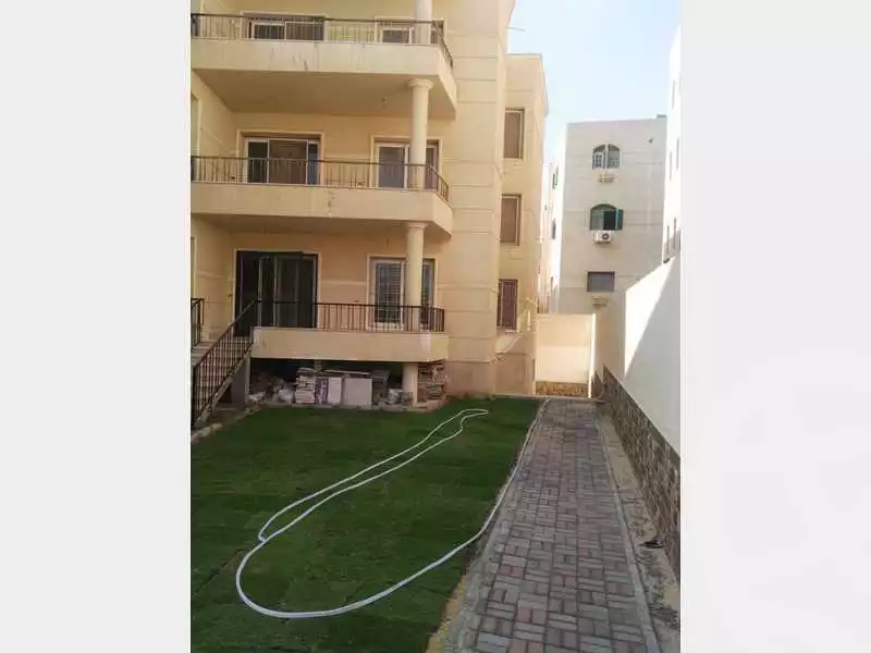 https://aqarmap.com.eg/ar/listing/3836424-for-sale-cairo-new-cairo-ganob-el-akadamiya-(south-academy-(b