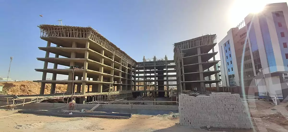 https://aqarmap.com.eg/en/listing/2631795-projects-head-quarters