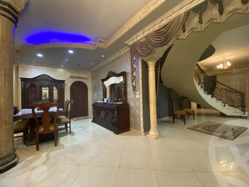 https://aqarmap.com.eg/ar/listing/2647566-for-rent-villa-cairo-6th-of-october