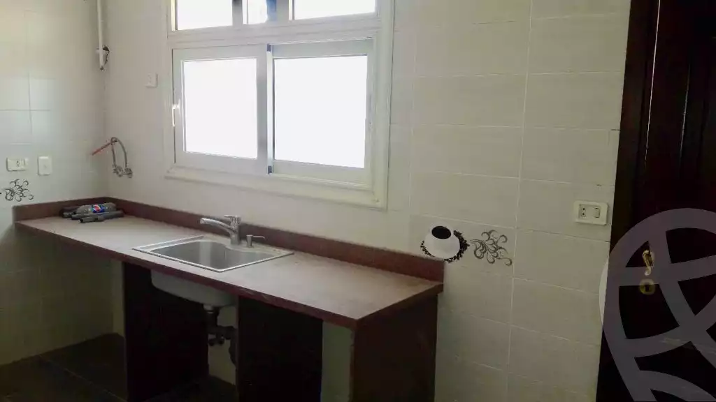 https://aqarmap.com.eg/ar/listing/2731570-for-rent-villa-cairo-6th-of-october
