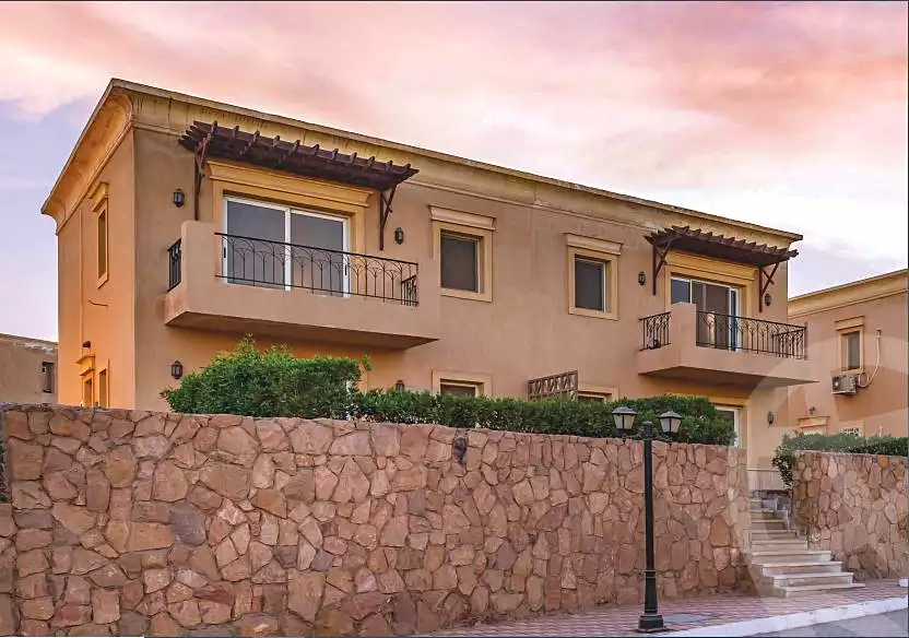 https://aqarmap.com.eg/ar/listing/6861696-for-sale-ain-elsokhna-resorts-hyfyn-bytsh-grb-lkhlyj-lltnmy-l-mrny