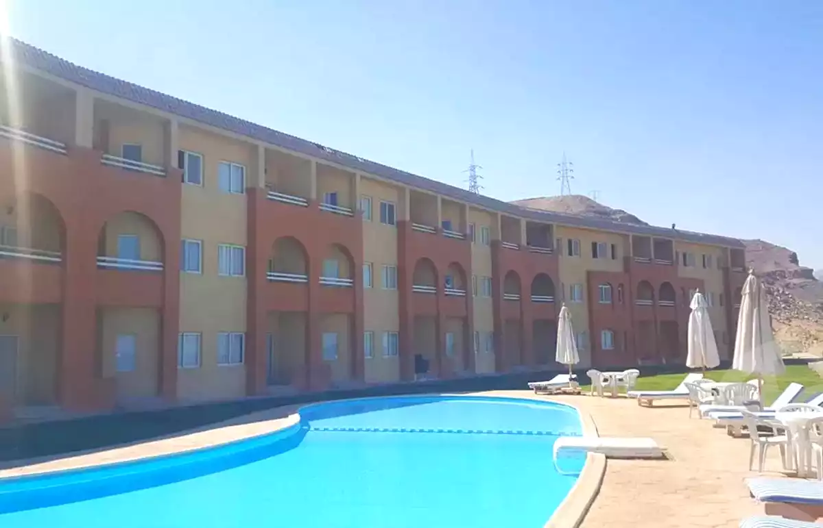 https://aqarmap.com.eg/en/listing/2799704-projects-golden-coast-sokhna