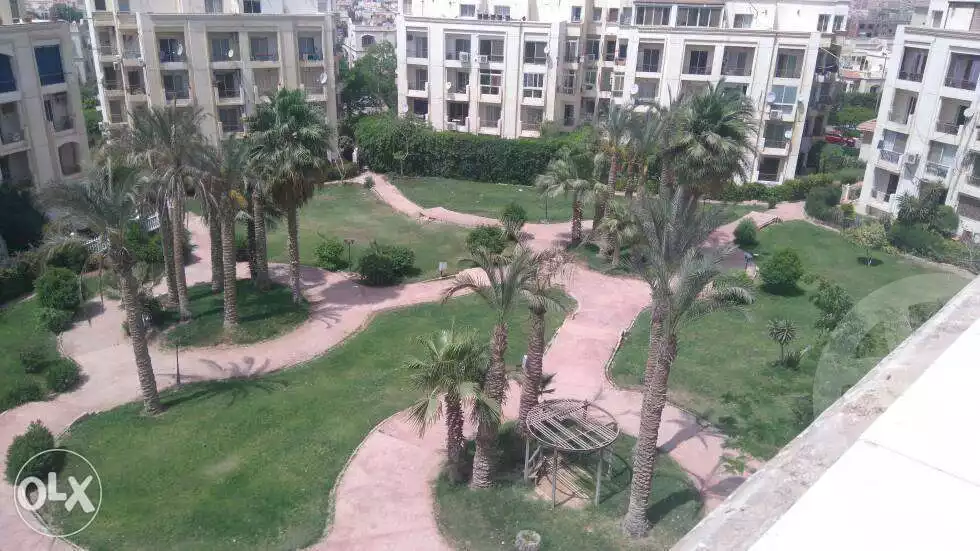 https://aqarmap.com.eg/ar/listing/2817866-for-sale-cairo-el-sheikh-zayed-city-compounds-in-sheikh-zayed-hadayek-el-mohandiseen