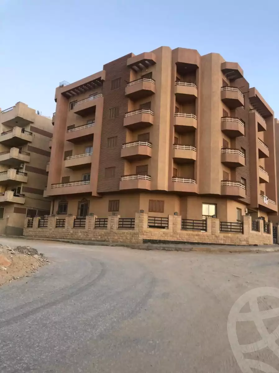 https://aqarmap.com.eg/ar/listing/2833197-for-sale-cairo-mokattam-manteqt-ganob-s