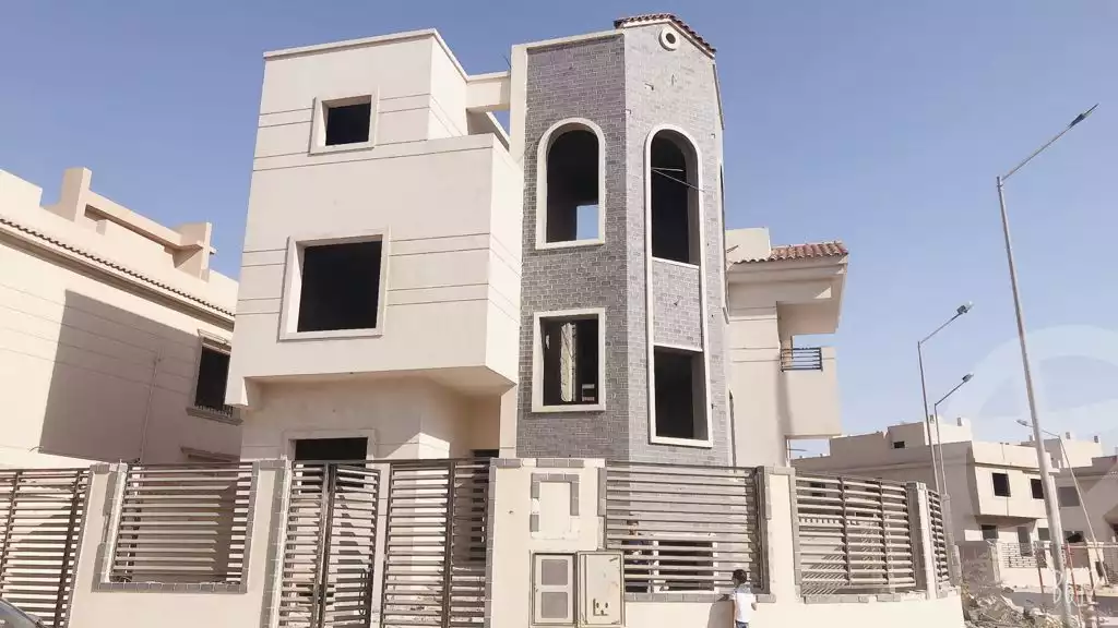 https://aqarmap.com.eg/ar/listing/6270402-for-sale-cairo-6th-of-october-el-tawsaat-el-shamalya-touristic-first-area