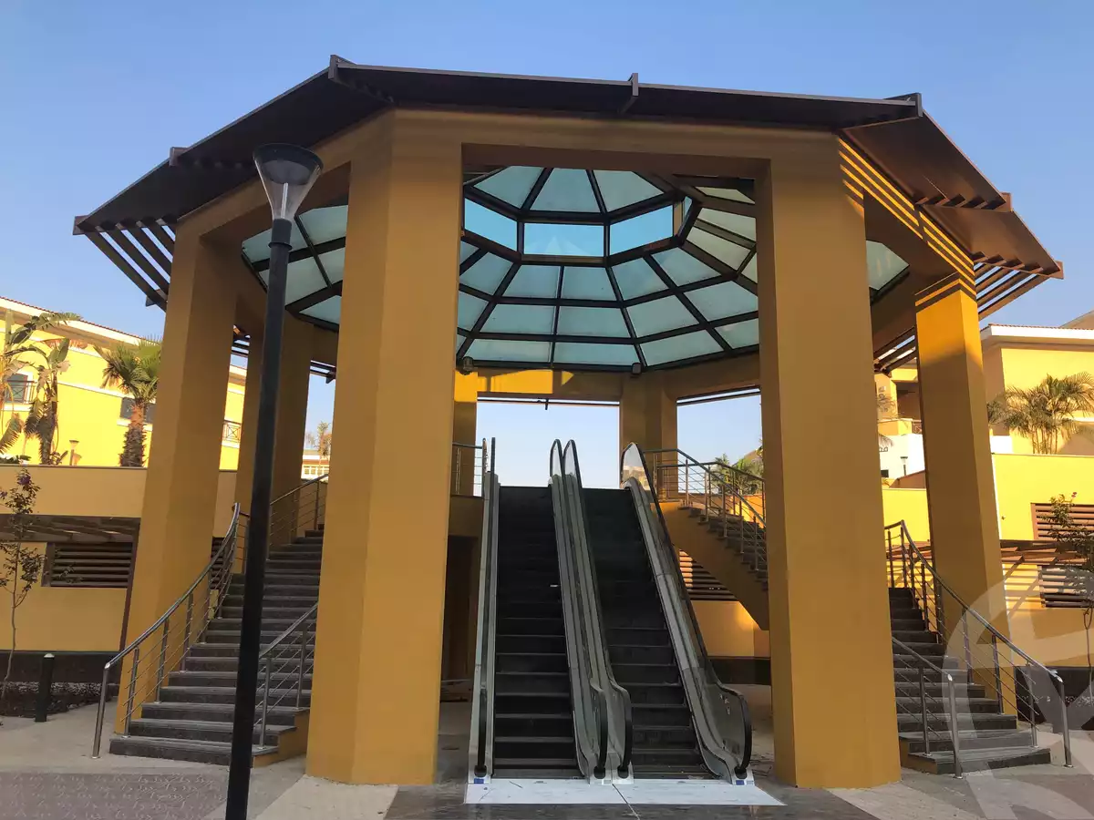 https://aqarmap.com.eg/en/listing/2843739-for-rent-cairo-new-cairo-rehab-malls-and-markets