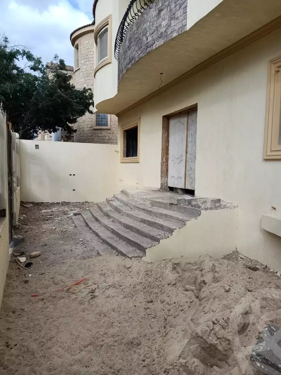 https://aqarmap.com.eg/ar/listing/3893654-for-sale-cairo-el-sheikh-zayed-city-compounds-in-sheikh-zayed-el-yasmeen-compound