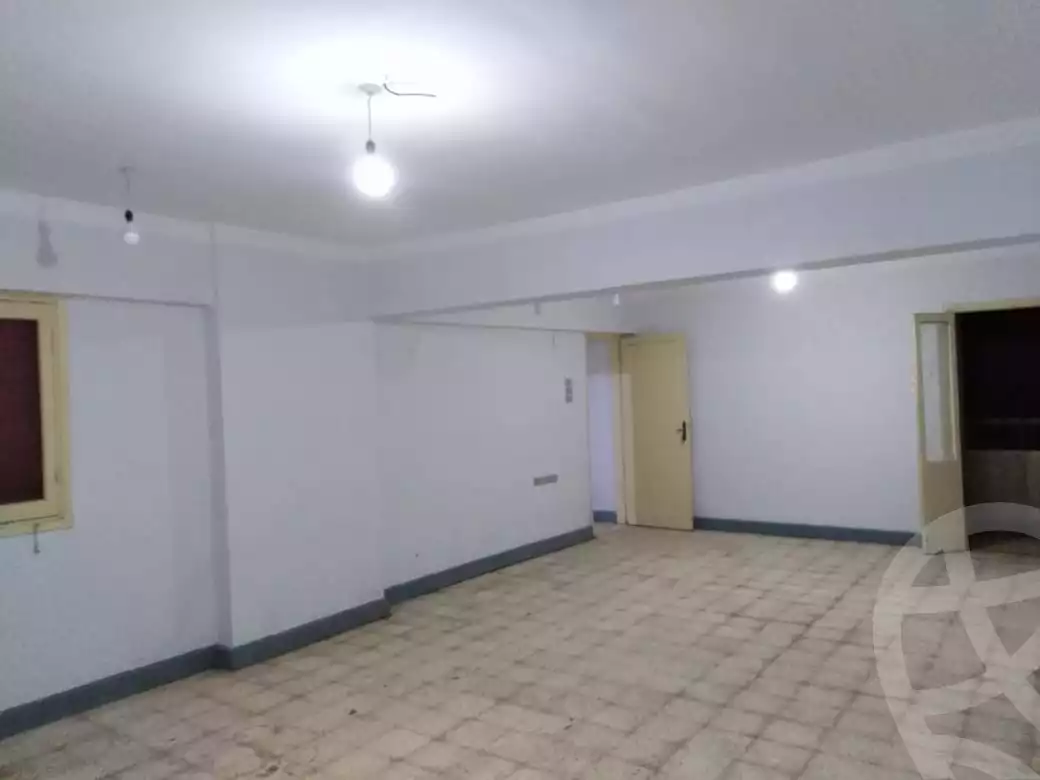 https://aqarmap.com.eg/ar/listing/3139611-for-rent-asyut-asyut-city-el-sadat-st