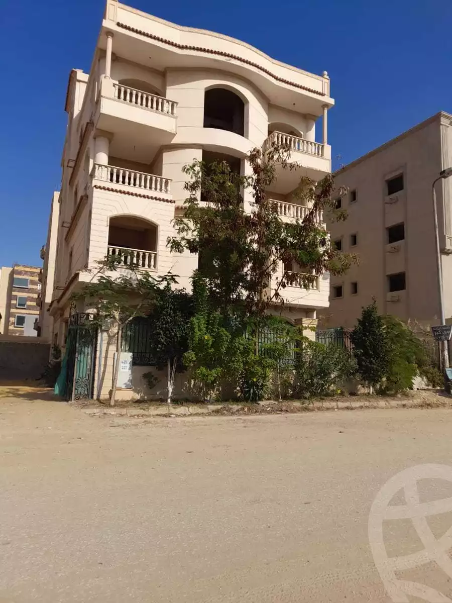 https://aqarmap.com.eg/en/listing/3643023-for-sale-cairo-new-cairo-el-banafsg-el-banafsag-1