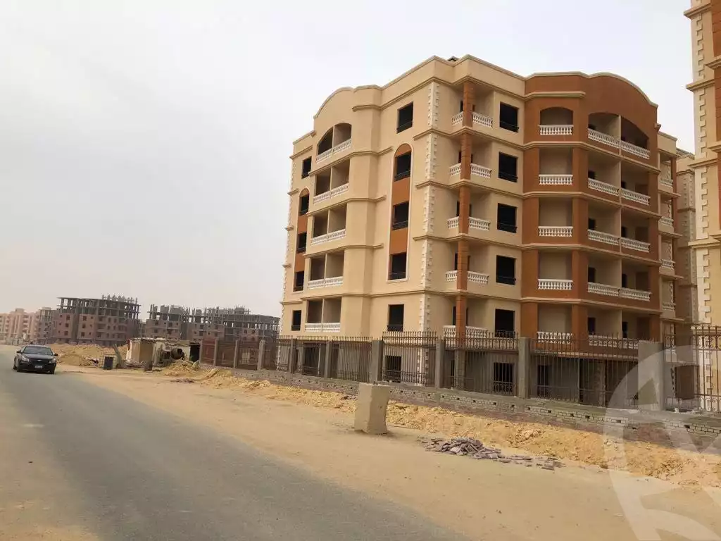 https://aqarmap.com.eg/en/listing/4062076-for-sale-cairo-new-cairo-compounds