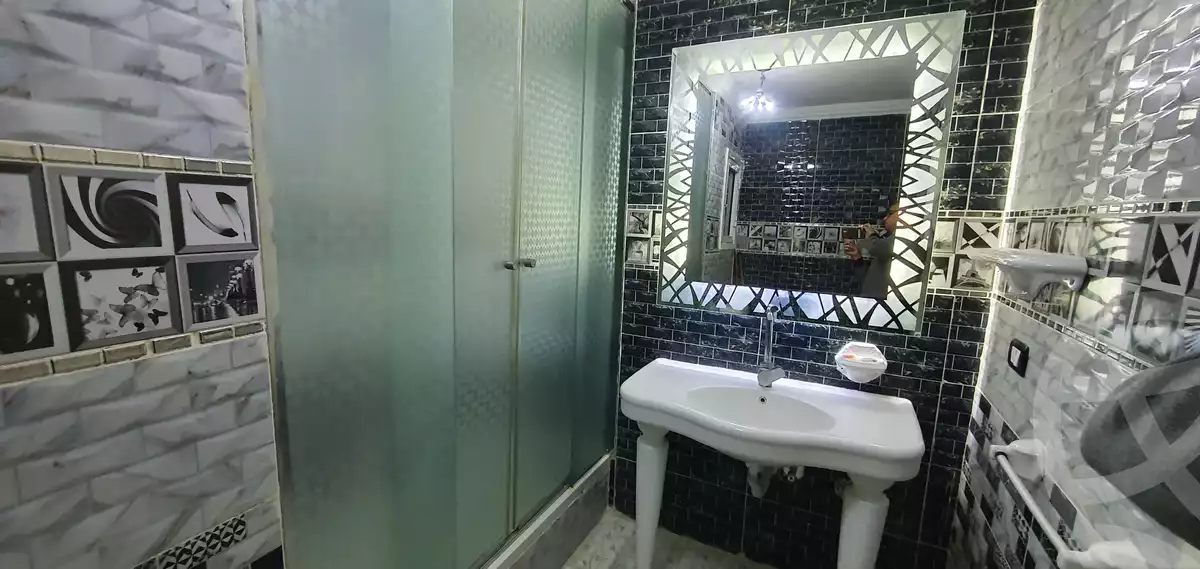 https://aqarmap.com.eg/ar/listing/3679611-for-sale-alexandria-miami-khld-bn-lwlyd