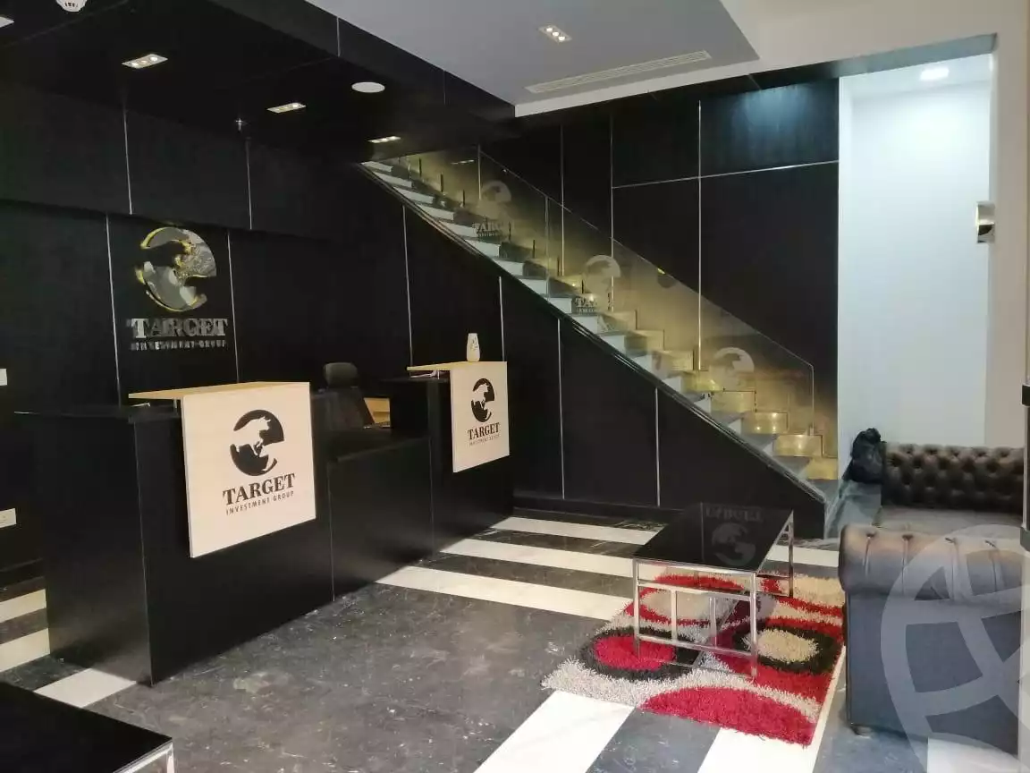 https://aqarmap.com.eg/ar/listing/3686843-for-sale-cairo-el-sheikh-zayed-city-compounds-in-sheikh-zayed-the-courtyard