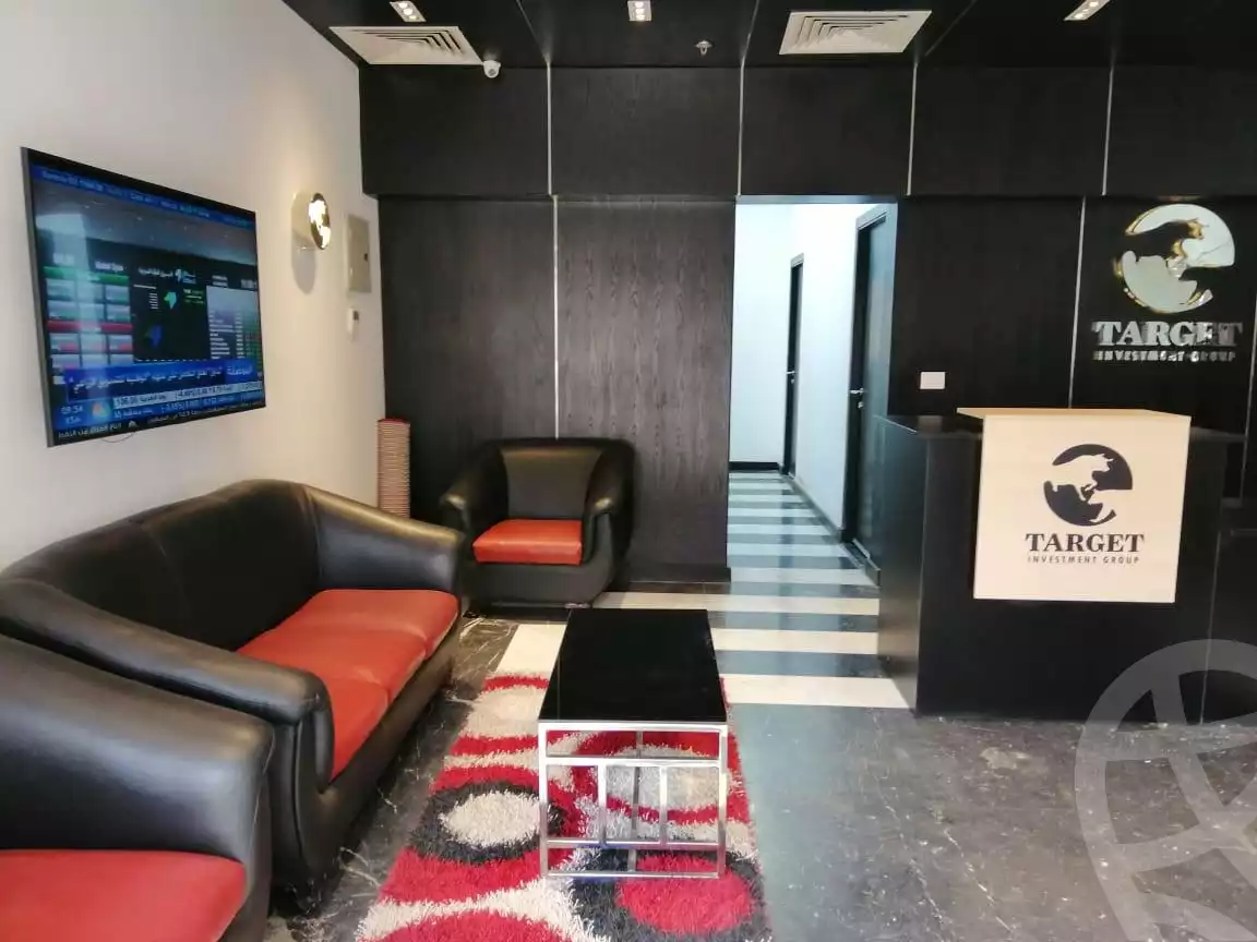 https://aqarmap.com.eg/ar/listing/3686843-for-sale-cairo-el-sheikh-zayed-city-compounds-in-sheikh-zayed-the-courtyard