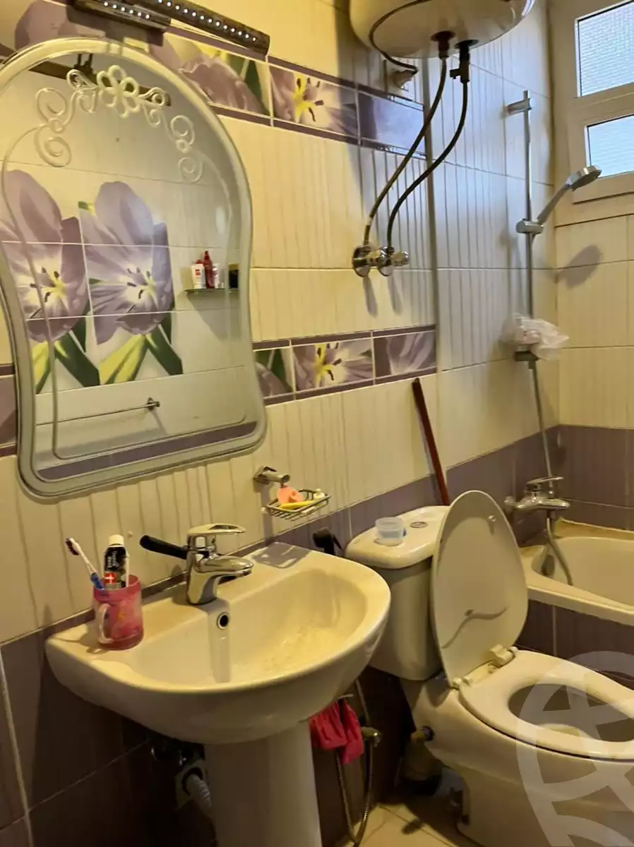 https://aqarmap.com.eg/ar/listing/3836399-for-sale-cairo-el-sheikh-zayed-city-hay-el-yassmin