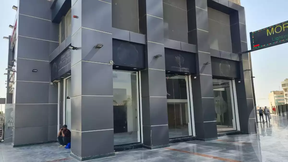 https://aqarmap.com.eg/ar/listing/3462160-for-rent-cairo-new-cairo-ltjm-lkhms-90th-street-90th:-between-mountain-view-roundabout-and-auc