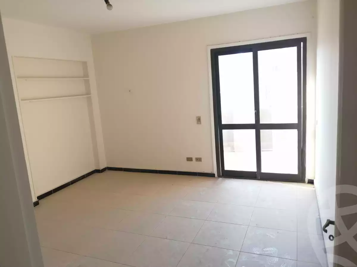 https://aqarmap.com.eg/ar/listing/4324802-for-sale-cairo-el-haram-shareaa-fatma-roshdy