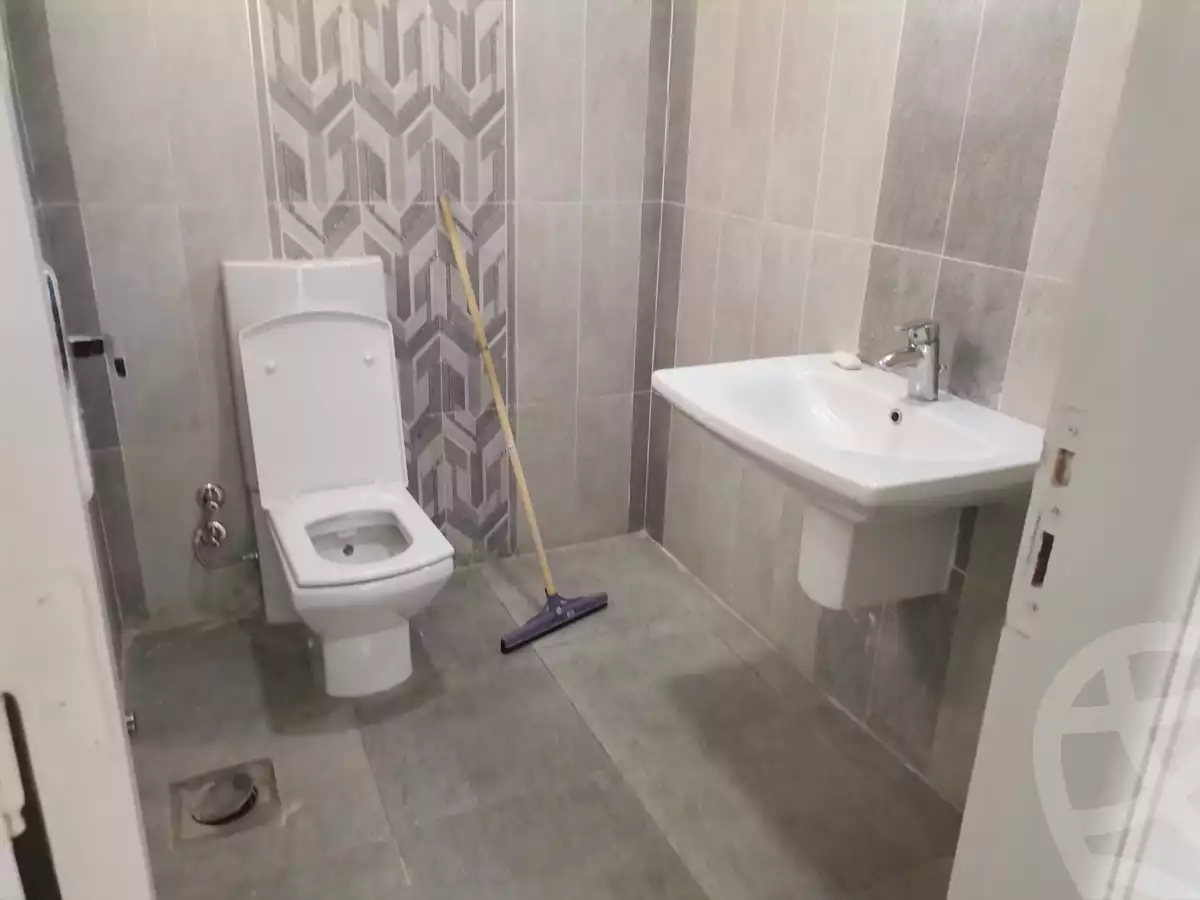 https://aqarmap.com.eg/ar/listing/3886336-for-rent-cairo-new-cairo-south-investors-zizinia-st