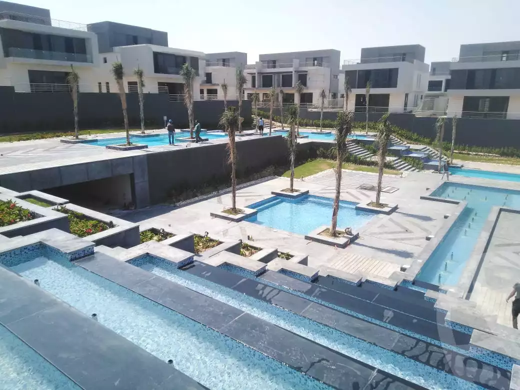 https://aqarmap.com.eg/ar/listing/3614935-for-sale-cairo-el-sheikh-zayed-city-compounds-in-sheikh-zayed-el-patio-zahraa