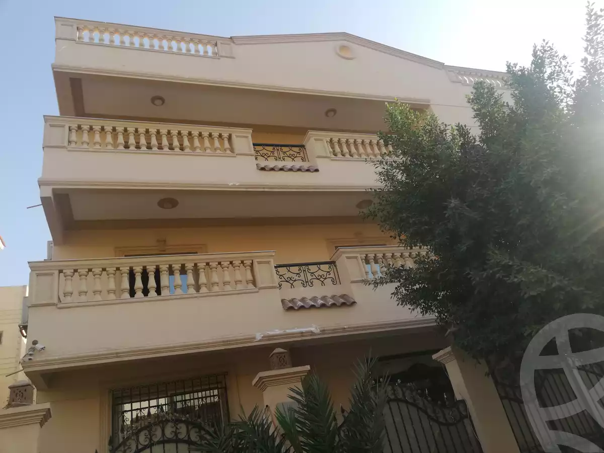 https://aqarmap.com.eg/ar/listing/3619406-for-sale-cairo-new-cairo-ltjm-lkhms-el-ahyaa-third-neighborhood-street-14