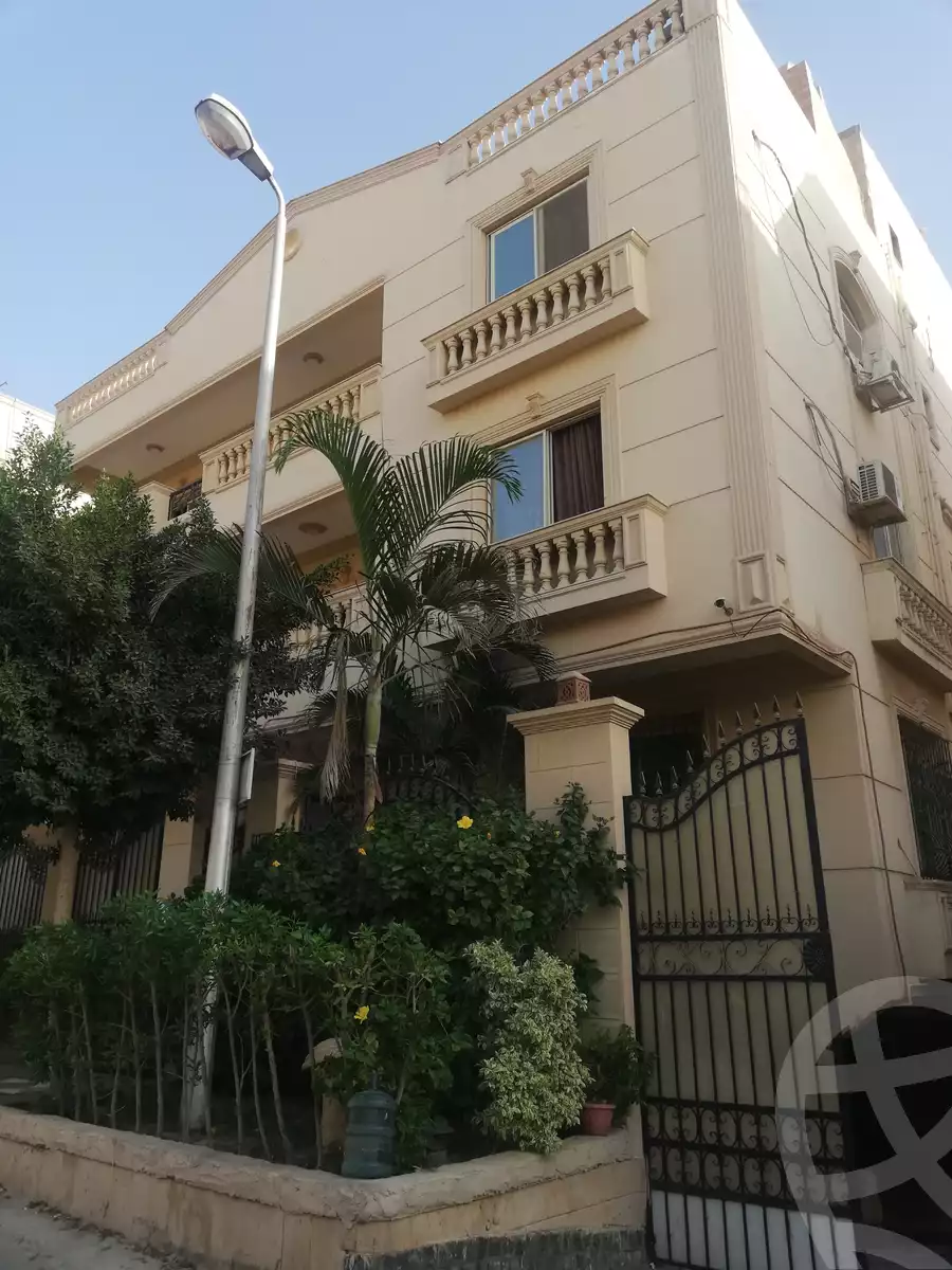 https://aqarmap.com.eg/ar/listing/3619406-for-sale-cairo-new-cairo-ltjm-lkhms-el-ahyaa-third-neighborhood-street-14