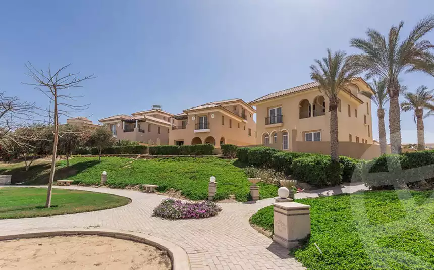 https://aqarmap.com.eg/ar/listing/3625672-for-sale-cairo-new-cairo-compounds-hyde-park