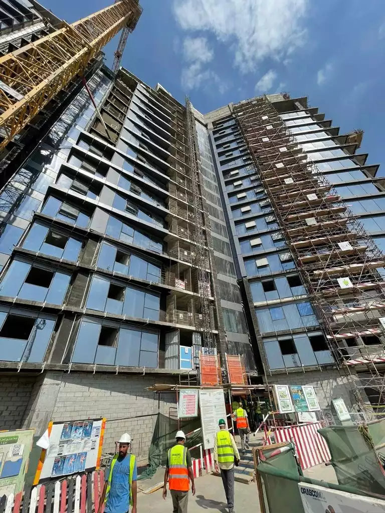 https://aqarmap.com.eg/ar/listing/3672075-for-sale-cairo-el-sheikh-zayed-city-compounds-brj-zyd-wr-llttwyr