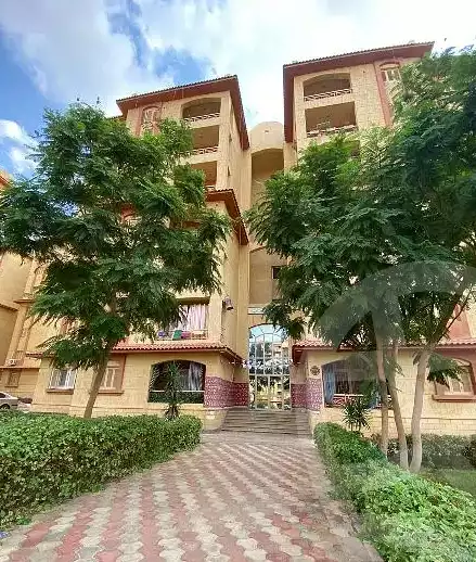 https://aqarmap.com.eg/ar/listing/3674698-for-rent-cairo-new-cairo-lmstqbl-syty-compounds-in-mostakbal-city-green-square