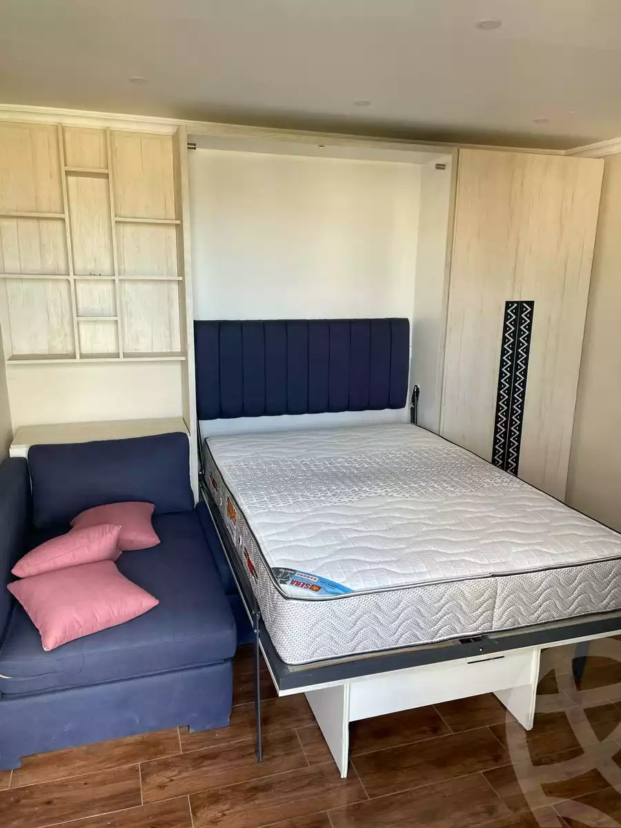 https://aqarmap.com.eg/ar/listing/3677328-for-rent-cairo-el-sheikh-zayed-city-compounds-kmbwnd-wyst-twn-swdyk