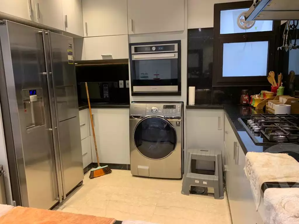 https://aqarmap.com.eg/ar/listing/3680054-for-rent-cairo-el-sheikh-zayed-city-compounds-kmbwnd-wyst-twn-swdyk