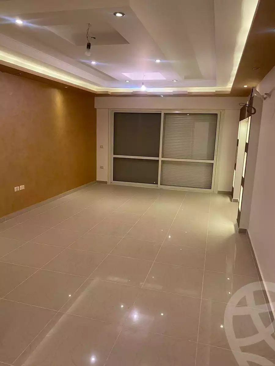 https://aqarmap.com.eg/ar/listing/3690239-for-sale-cairo-6th-of-october-compound-garden-hills