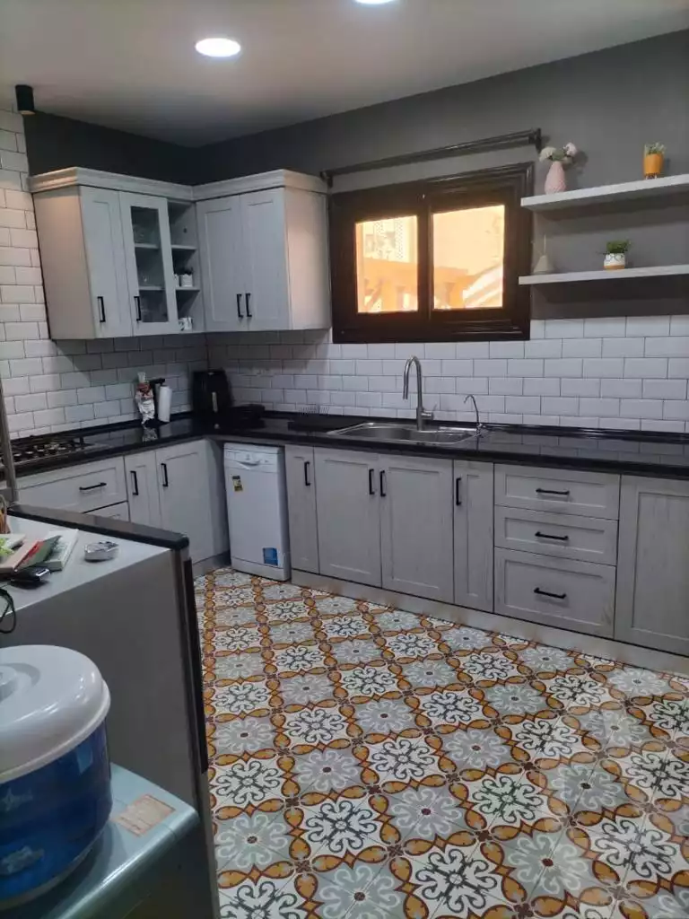 https://aqarmap.com.eg/ar/listing/3694603-for-sale-mdyn-lshrwq-compounds-maadi-view