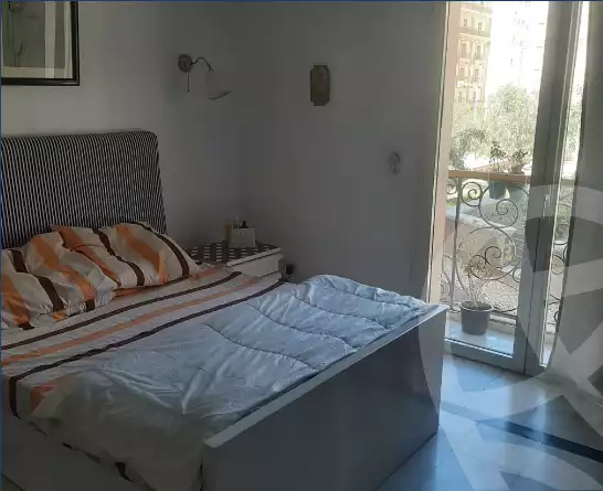 https://aqarmap.com.eg/ar/listing/3703123-for-sale-cairo-new-cairo-compounds-hyde-park