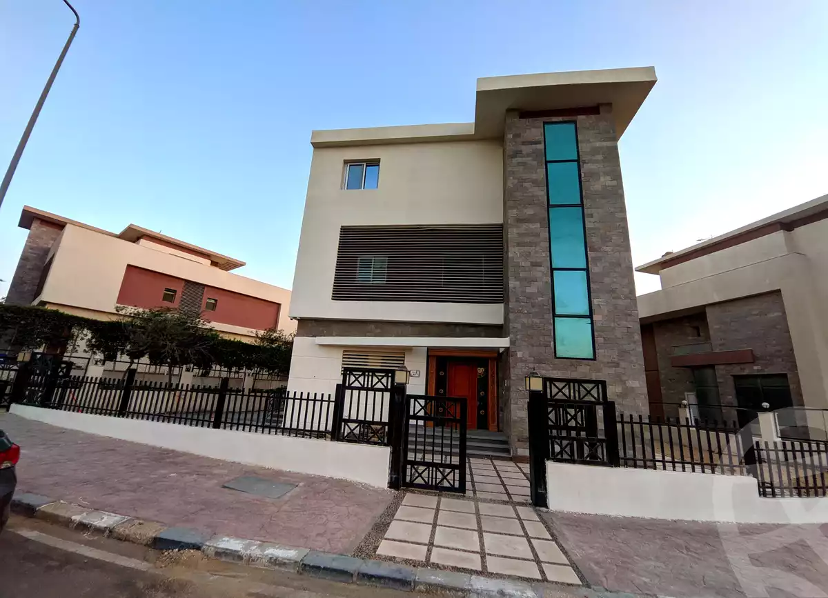 https://aqarmap.com.eg/en/listing/3704440-for-sale-cairo-new-cairo-suez-rd