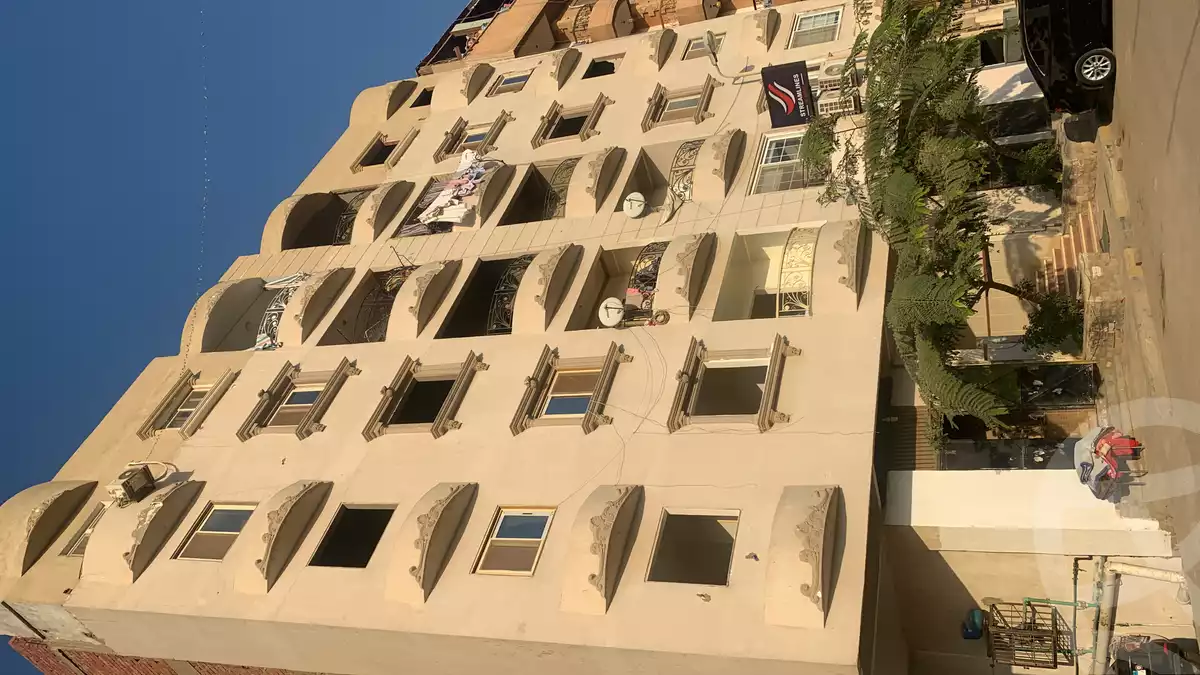https://aqarmap.com.eg/ar/listing/4293000-for-sale-cairo-mokattam-manteqt-ganob-s