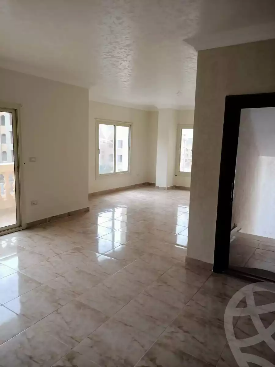 https://aqarmap.com.eg/ar/listing/3725397-for-rent-cairo-new-cairo-south-investors-mohammed-nagib-axis-st