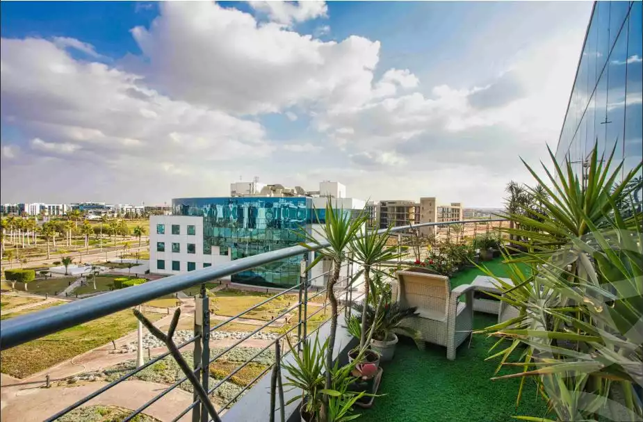 https://aqarmap.com.eg/ar/listing/3731774-for-sale-cairo-alex-cairo-desert-road-smart-village