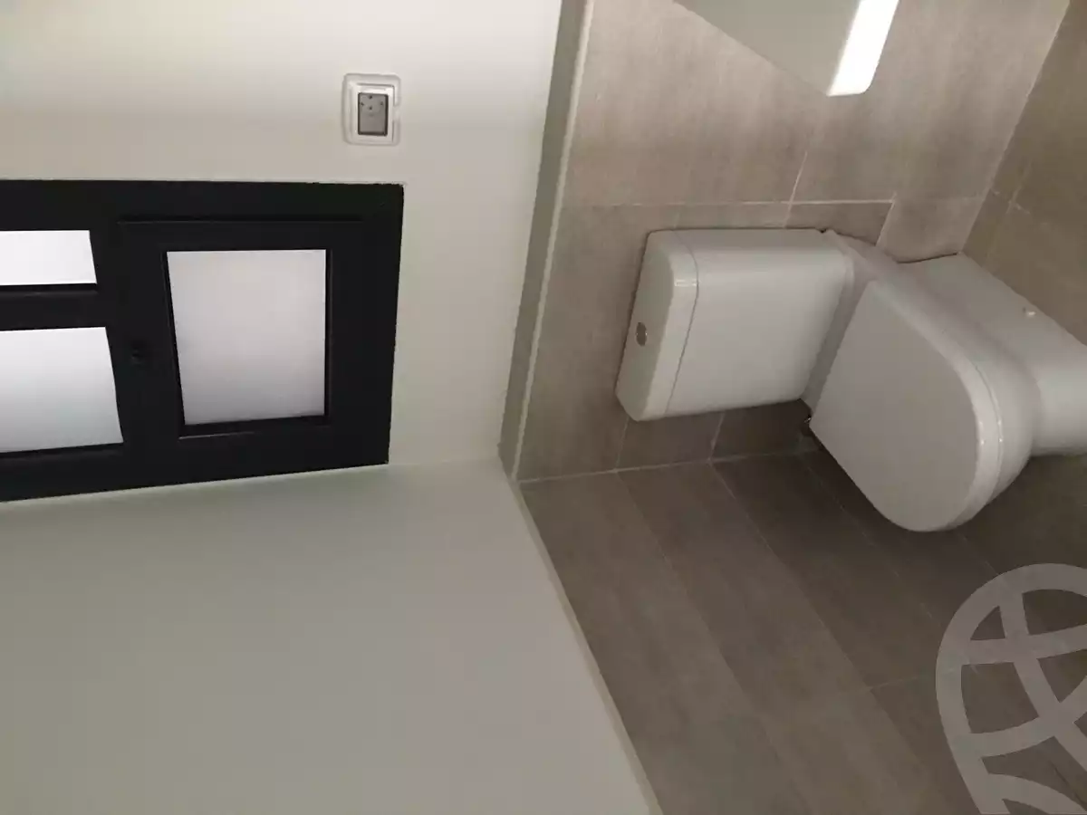 https://aqarmap.com.eg/ar/listing/3732837-for-rent-mdyn-lshrwq-compounds-alborouj