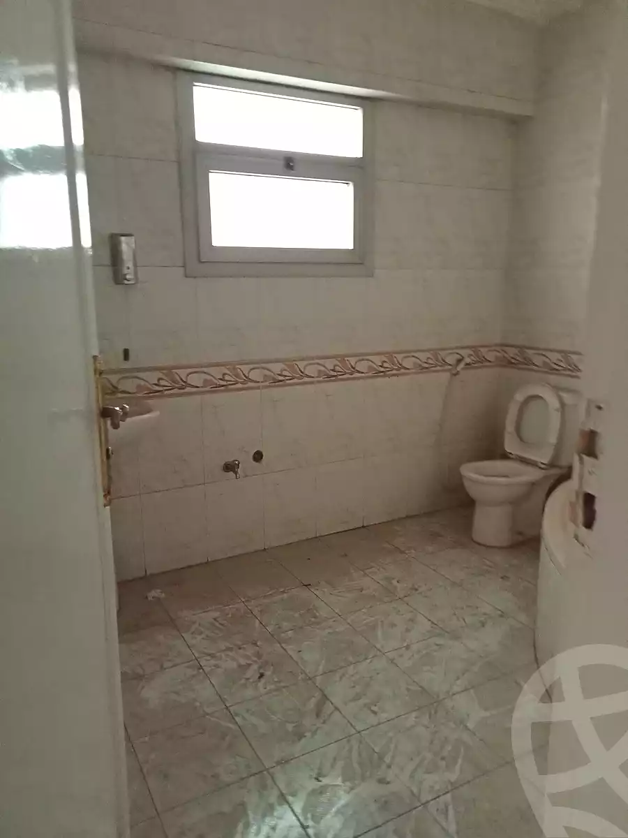 https://aqarmap.com.eg/ar/listing/3733024-for-rent-cairo-nasr-city-1st-zone-el-senaa-st