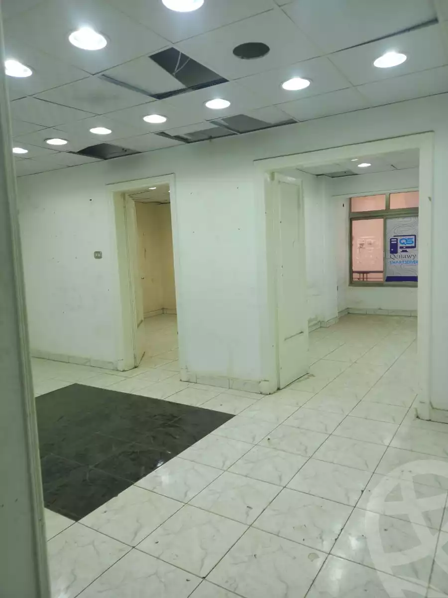 https://aqarmap.com.eg/en/listing/4063146-for-rent-cairo-downtown-bab-el-loaa-moustafa-abou-hif-st