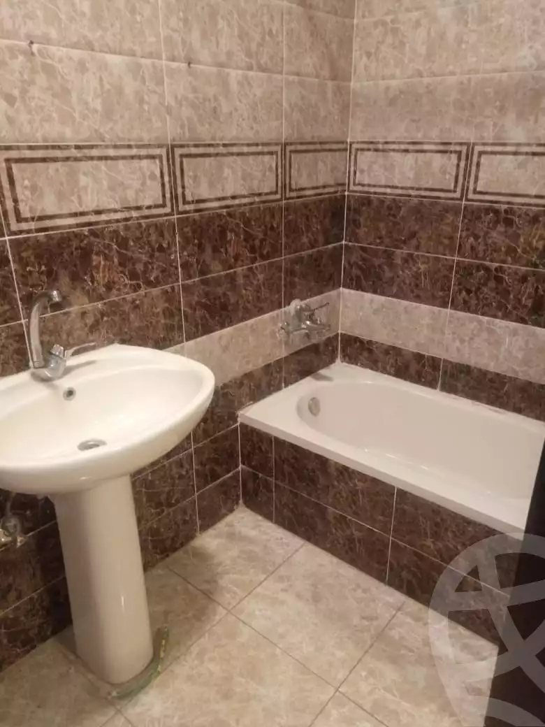 https://aqarmap.com.eg/ar/listing/4877976-for-rent-cairo-new-cairo-el-narges-el-narges-omarat-abdallah-el-nadim-st