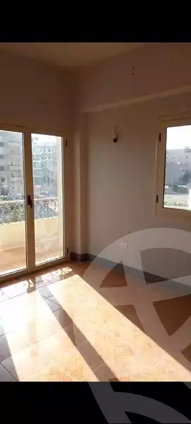 https://aqarmap.com.eg/ar/listing/3761845-for-sale-cairo-6th-of-october-el-ahyaa-neighborhood-5th-no-3-st