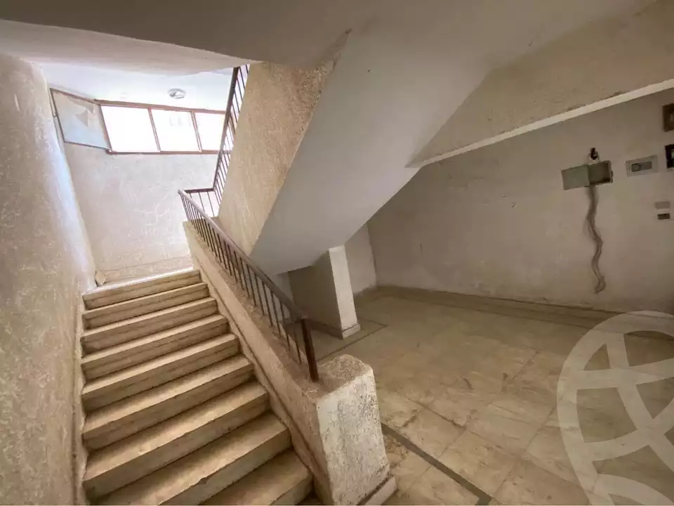 https://aqarmap.com.eg/ar/listing/3765923-for-sale-cairo-helwan-kwrnysh-hlwn