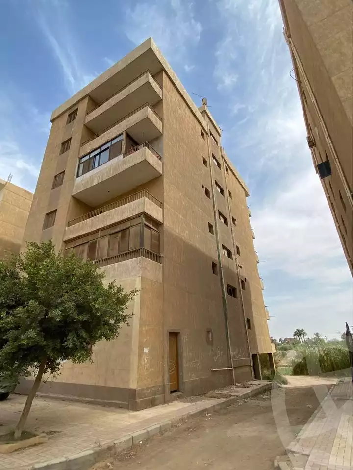 https://aqarmap.com.eg/ar/listing/3765923-for-sale-cairo-helwan-kwrnysh-hlwn