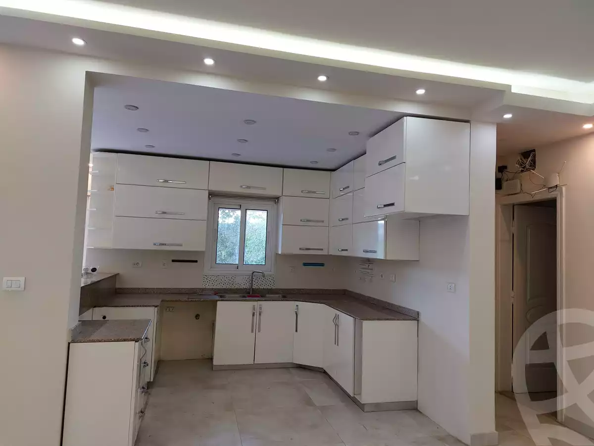 https://aqarmap.com.eg/ar/listing/3766531-for-rent-cairo-el-sheikh-zayed-city-compounds-kmbwnd-wyst-twn-swdyk