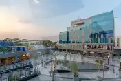 https://aqarmap.com.eg/ar/listing/3770163-for-sale-cairo-el-sheikh-zayed-city-compounds-in-sheikh-zayed-capital-business-park