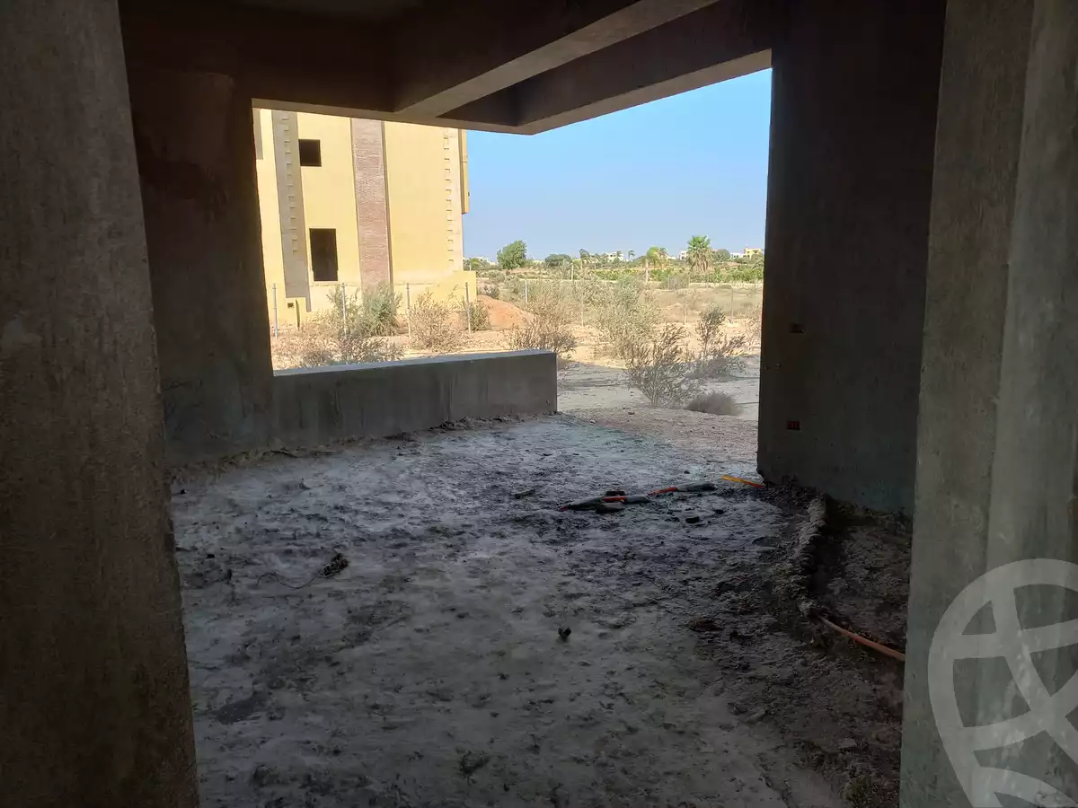 https://aqarmap.com.eg/ar/listing/3772860-for-sale-cairo-alex-cairo-desert-road-mdyn-sfnks-ljdyd