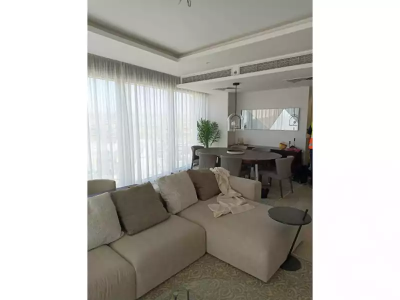 https://aqarmap.com.eg/ar/listing/3779006-for-sale-cairo-el-sheikh-zayed-city-compounds-brj-zyd-wr-llttwyr