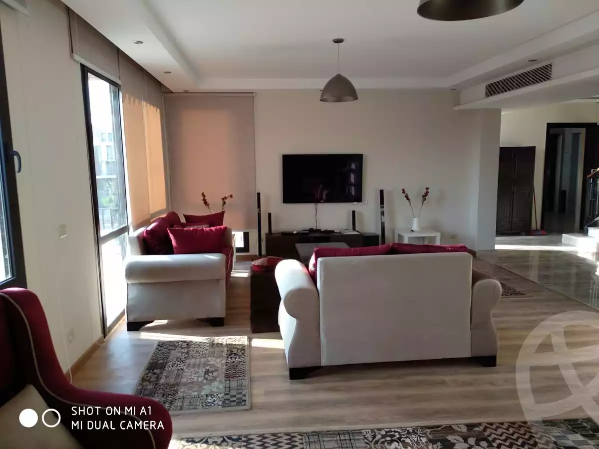 https://aqarmap.com.eg/ar/listing/3788710-for-rent-cairo-el-sheikh-zayed-city-compounds-kmbwnd-wyst-twn-swdyk