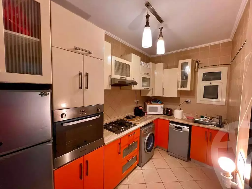 https://aqarmap.com.eg/ar/listing/3788776-for-rent-cairo-el-sheikh-zayed-city-compounds-dh-drys