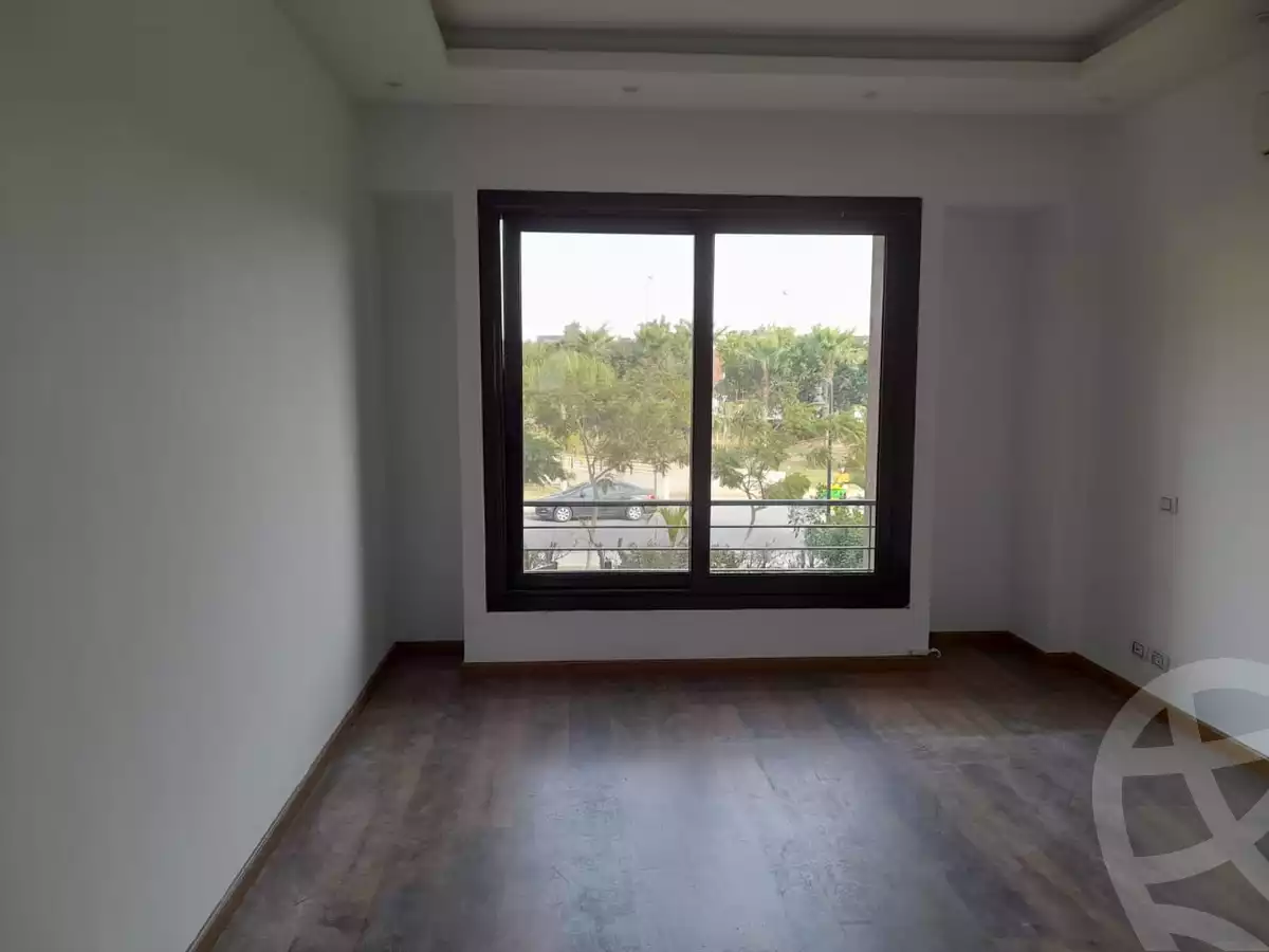 https://aqarmap.com.eg/ar/listing/3796438-for-sale-cairo-el-sheikh-zayed-city-compounds-in-sheikh-zayed-beverly-hills